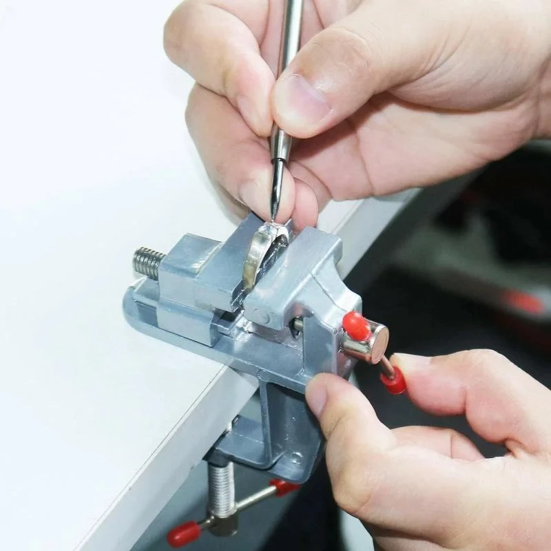 مقعد صغير ملزمة طاولة المشبك ا - مراجعة Electronics Repair Hobby وسعره